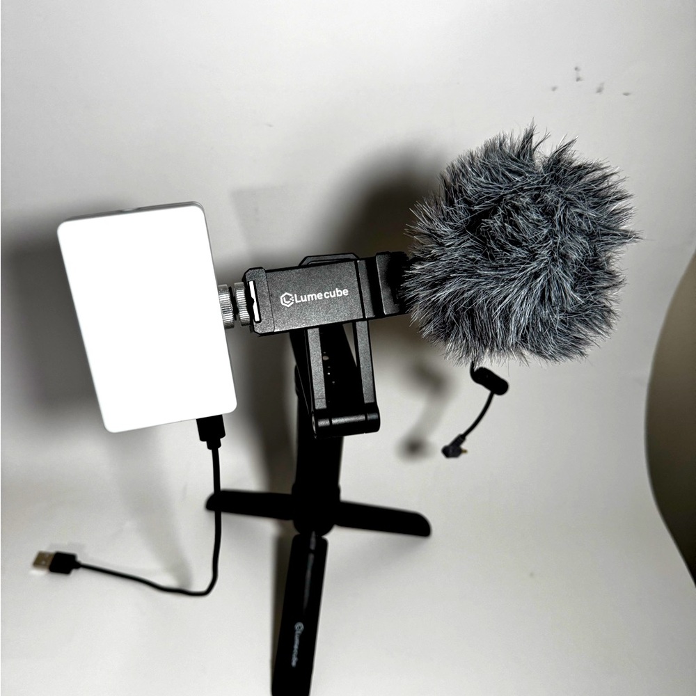 Original First Lume Cube Mobile Creator Kit selfie stick/tripod
